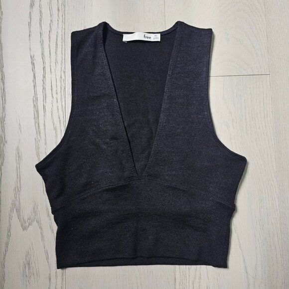Aritzia Wilfred Free Valeria Deep V-Neck Top XS, Black - Picture 10 of 11